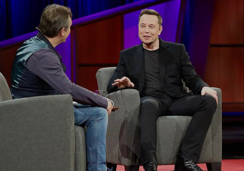 Musk confirma primeiro implante cerebral em um ser humano